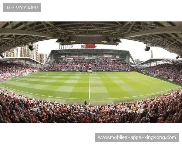 热刺通过换位跑动拉开空间：从场上智慧到训练场的实战解码